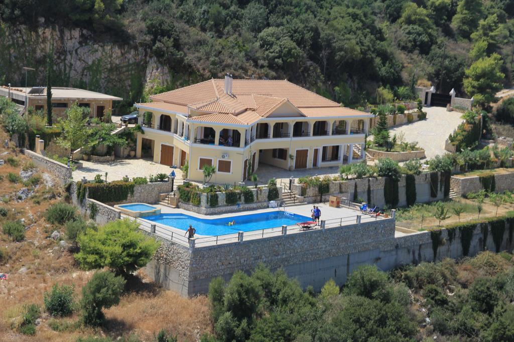 Villa Akros And Suites Keri Exterior photo